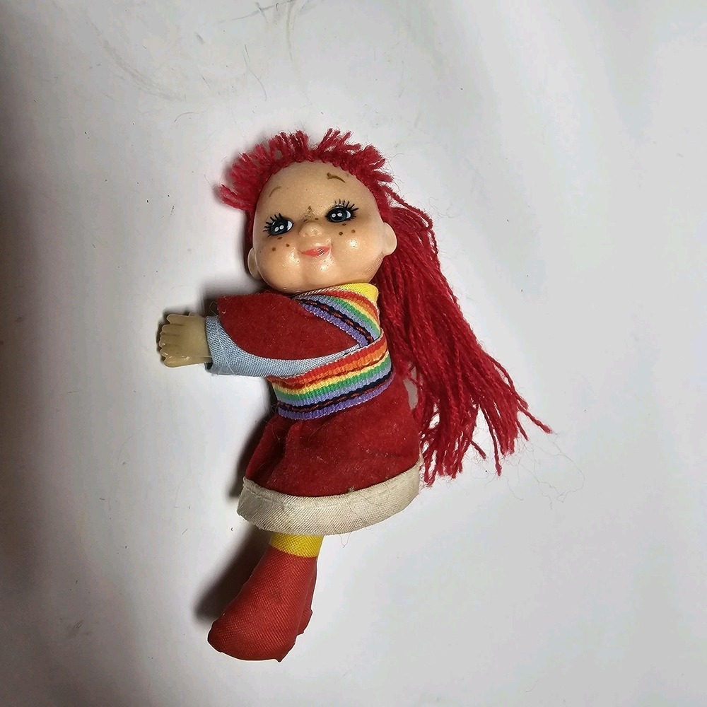 Vintage Rainbow Girl Red Hair Pencil Hugger Grabber Doll Accessory 26 757